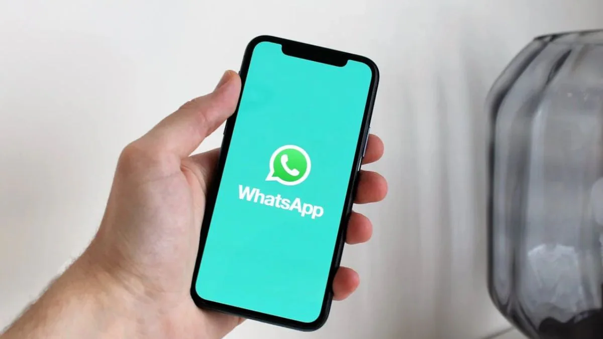 WhatsApp Testing New Status Preview Feature